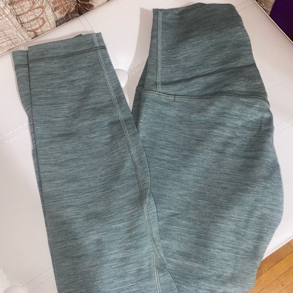 Lululemon align leggings - Picture 2 of 4